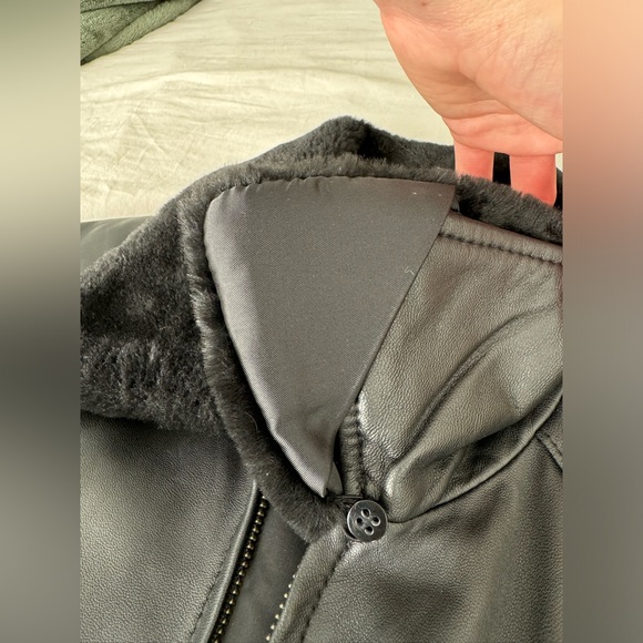 Danier Vintage Womens Leather Jacket. Size small. With removable inner & collar - Picture 8 of 8